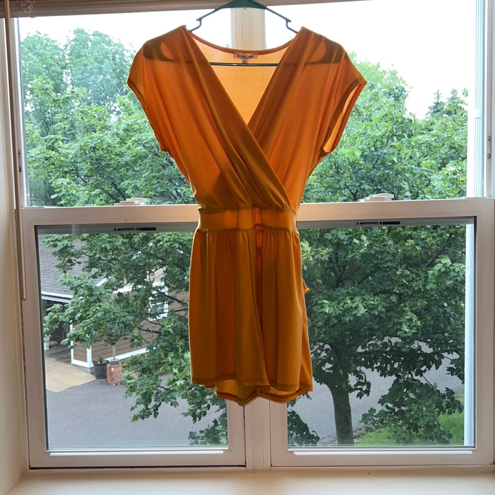 Yellow romper, never worn. Size M. Great fabric, heavy but breathable. ✨